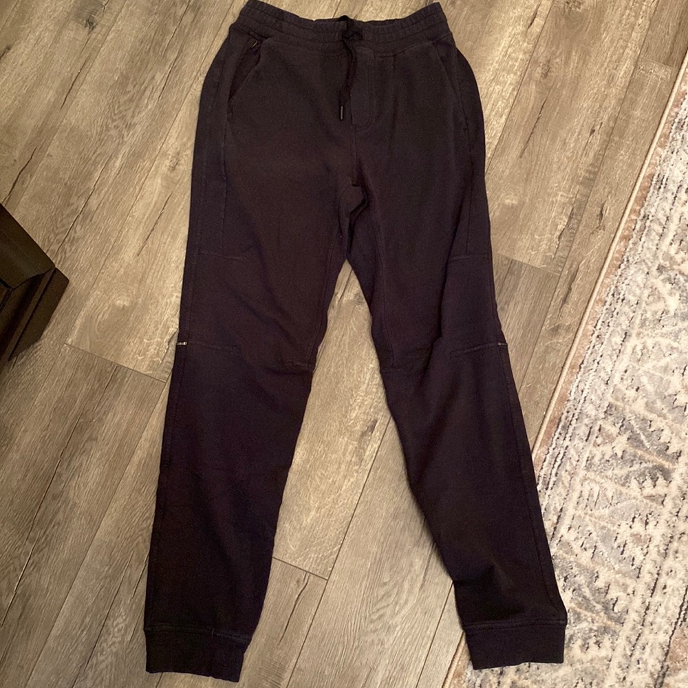 Lululemon Men’s Black M Joggers